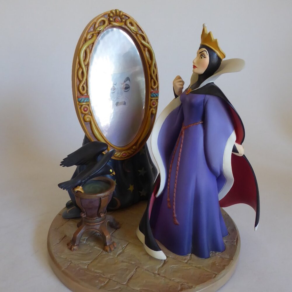 NEW 2000 LE #977/2500 WALT DISNEY GALLERY SNOW WHITE EVIL QUEEN PORCELAIN FIGURE - Picture 4 of 16